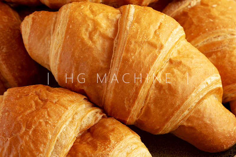 クロワッサン生産ライン